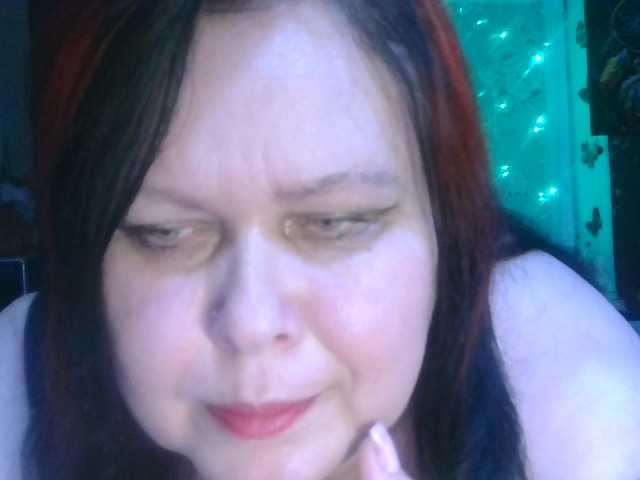 CharleeKendall's BongaCams show and profile