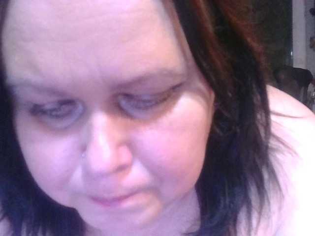 CharleeKendall's BongaCams show and profile