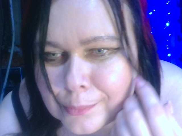 CharleeKendall's BongaCams show and profile