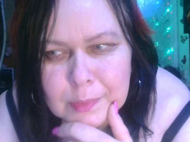 CharleeKendall's BongaCams show and profile