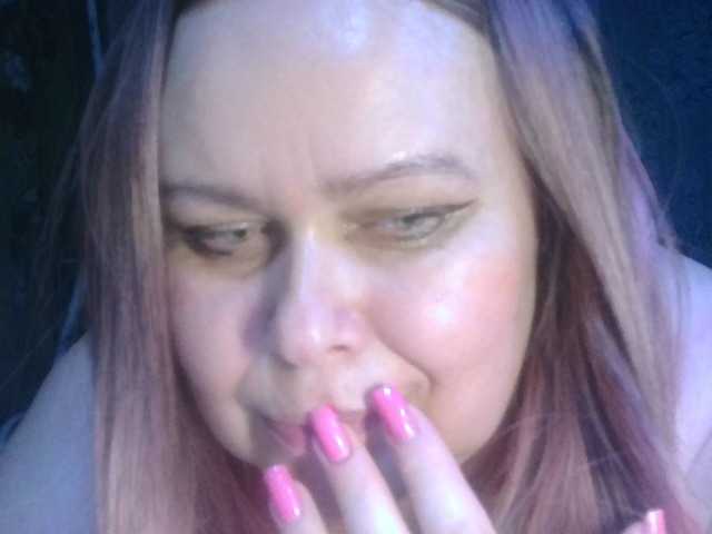 CharleeKendall's BongaCams show and profile