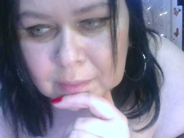 CharleeKendall's BongaCams show and profile