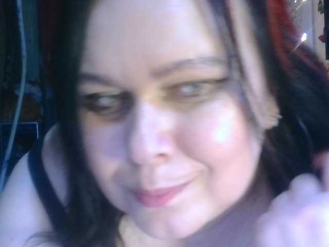 le modèle CharleeKendall est en webcam porno dans un show sur le site bongacams, il possède les tags suivants: White/Caucasian,Brunette,Shaved