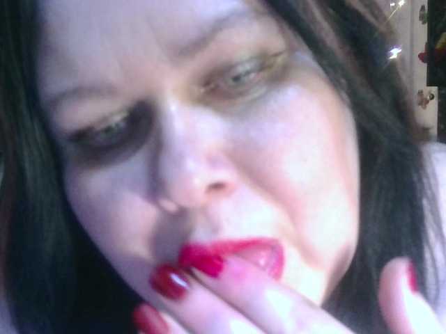 CharleeKendall's BongaCams show and profile