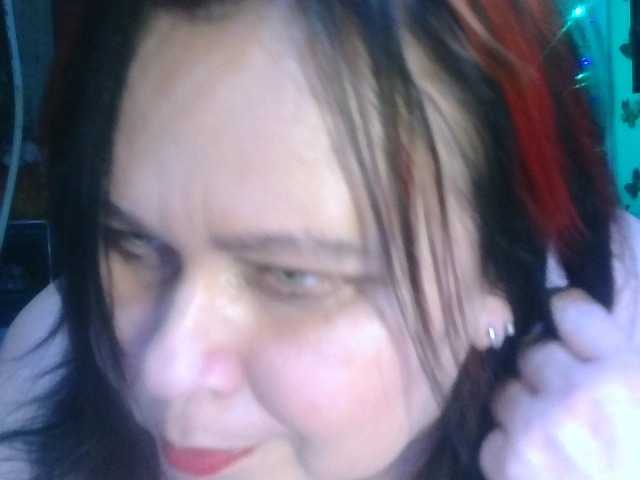 CharleeKendall's BongaCams show and profile