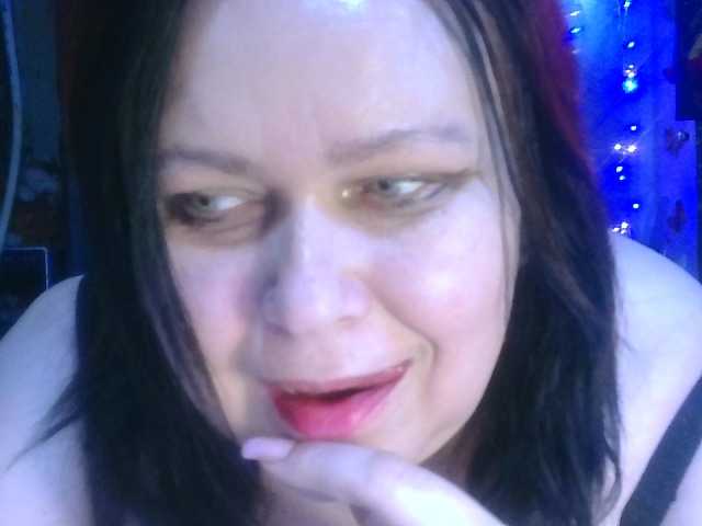 CharleeKendall's BongaCams show and profile