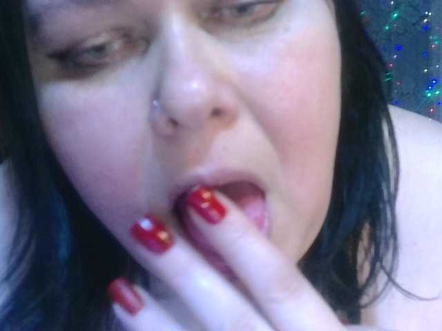 CharleeKendall's BongaCams show and profile