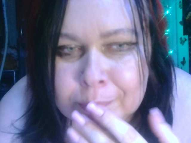 CharleeKendall's BongaCams show and profile