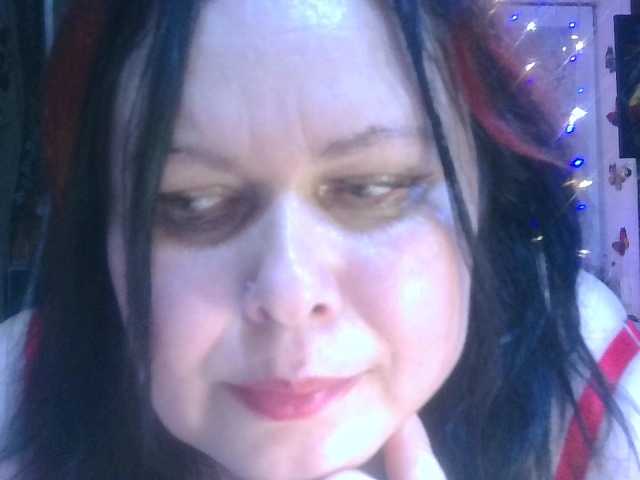 CharleeKendall's BongaCams show and profile