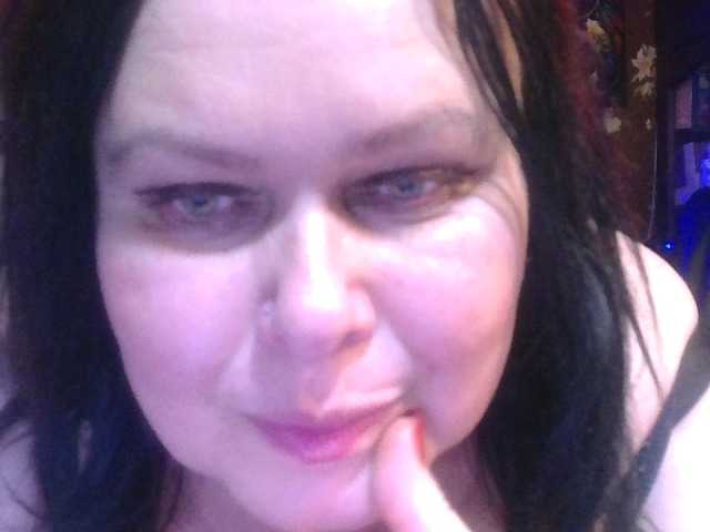 CharleeKendall's BongaCams show and profile