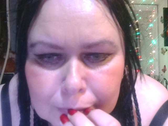 CharleeKendall's BongaCams show and profile