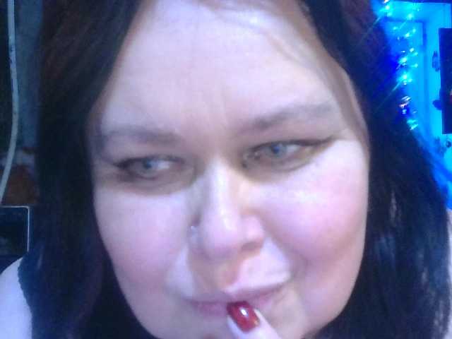 CharleeKendall's BongaCams show and profile