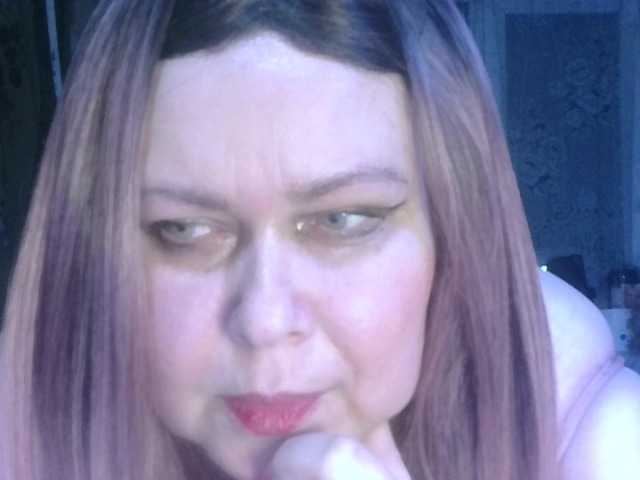 CharleeKendall's BongaCams show and profile