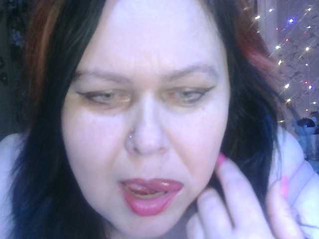 CharleeKendall's BongaCams show and profile