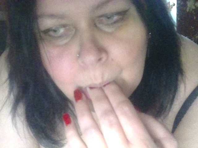 CharleeKendall's BongaCams show and profile