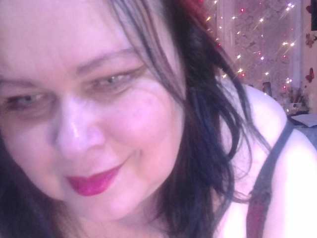 CharleeKendall's BongaCams show and profile