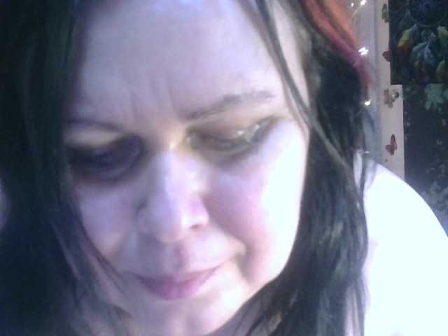 CharleeKendall's BongaCams show and profile