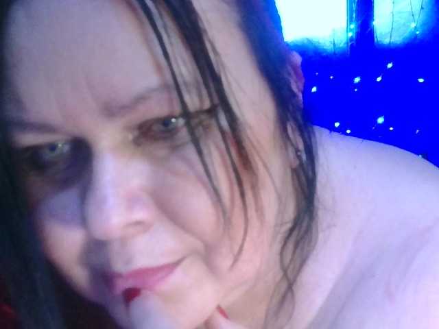 CharleeKendall's BongaCams show and profile