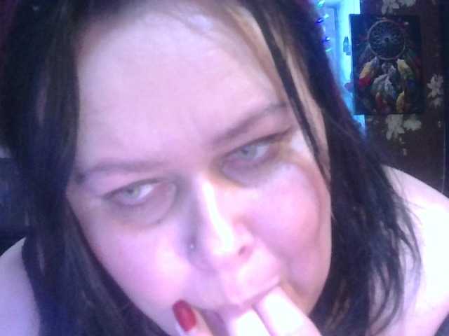 CharleeKendall's BongaCams show and profile