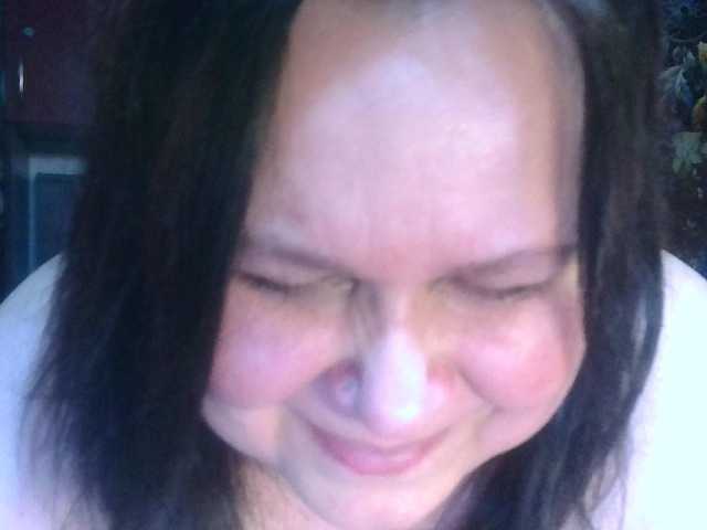 CharleeKendall's BongaCams show and profile