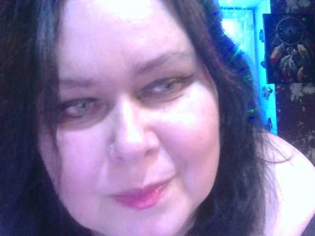 CharleeKendall's BongaCams show and profile