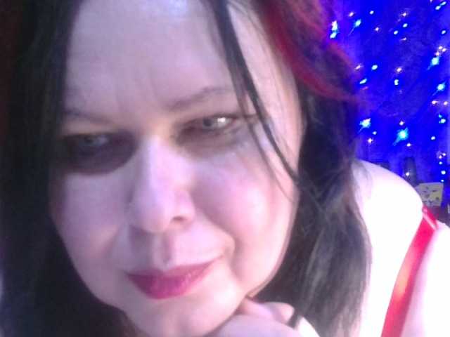 CharleeKendall's BongaCams show and profile