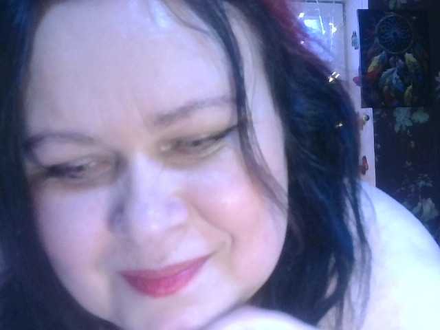 CharleeKendall's BongaCams show and profile