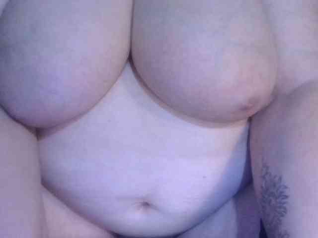 CharleeKendall webcam