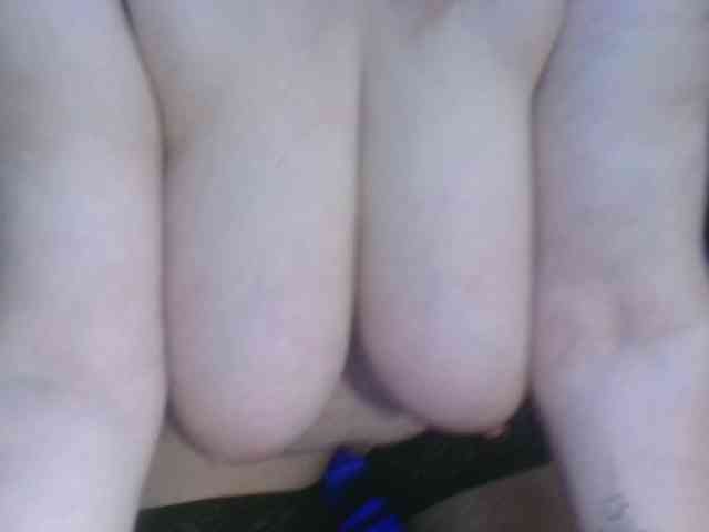 CharleeKendall webcam