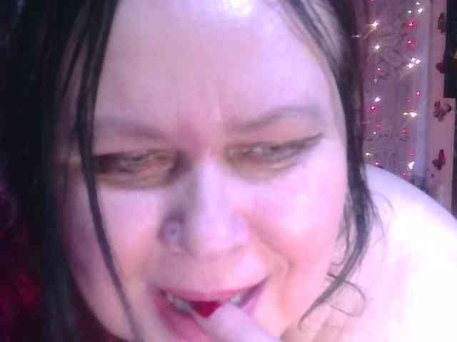 CharleeKendall webcam