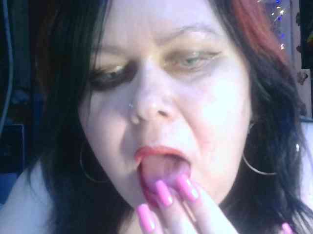 CharleeKendall webcam