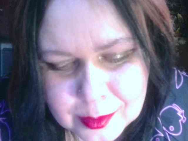 CharleeKendall webcam