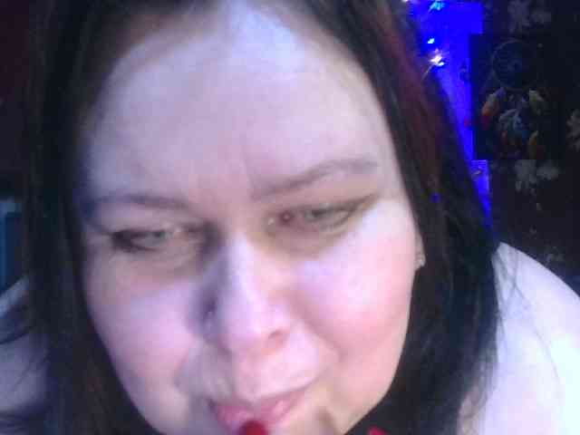 CharleeKendall webcam