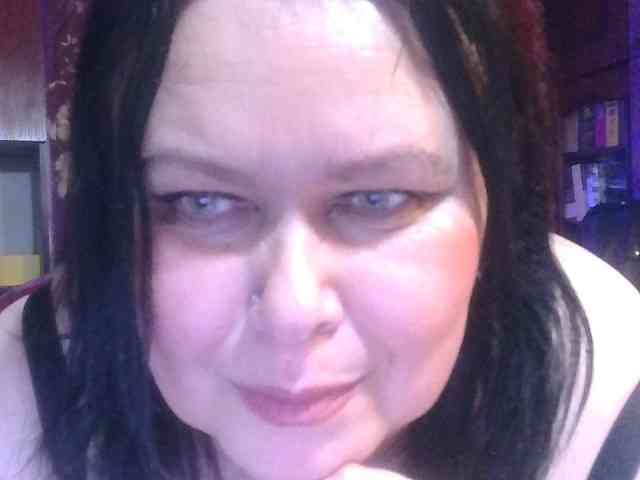 CharleeKendall webcam