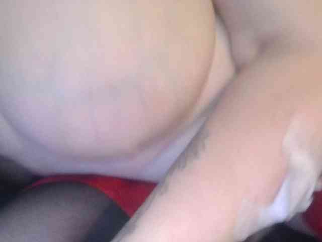 CharleeKendall webcam