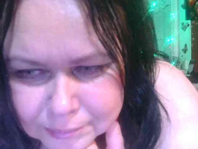 CharleeKendall webcam