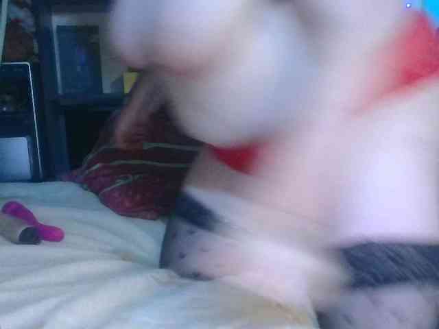 CharleeKendall webcam