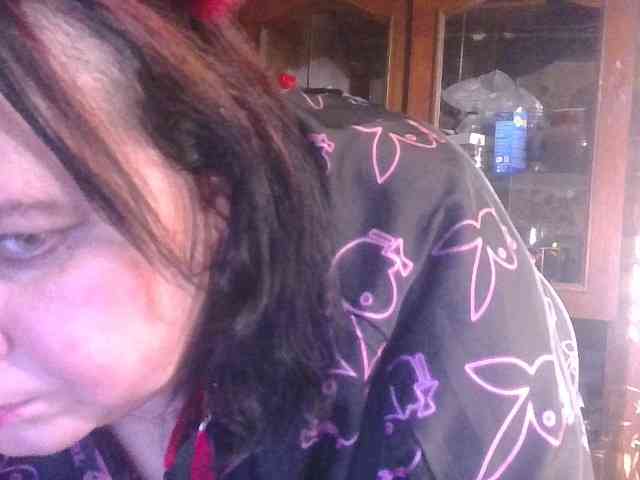 CharleeKendall webcam