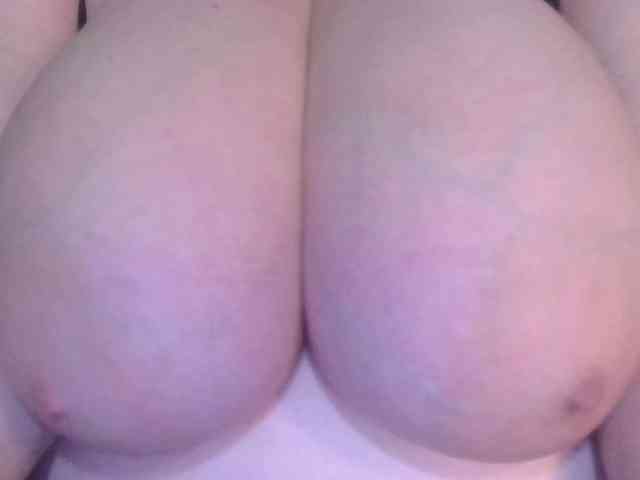 CharleeKendall webcam