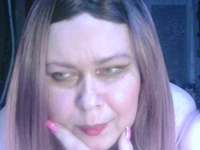 CharleeKendall webcam