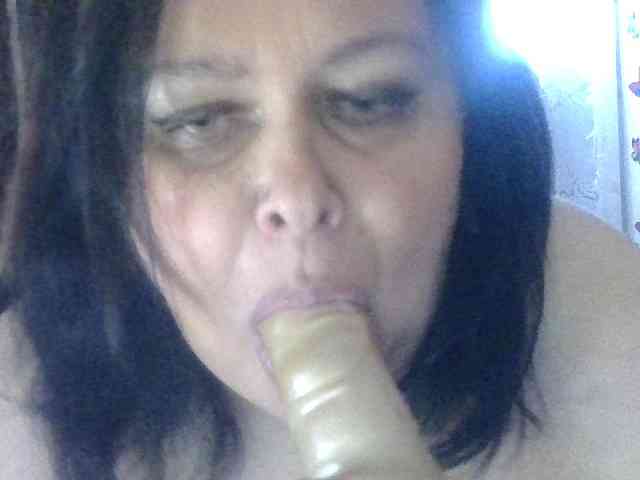 CharleeKendall webcam