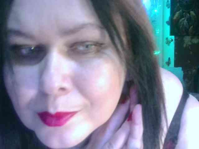 CharleeKendall webcam