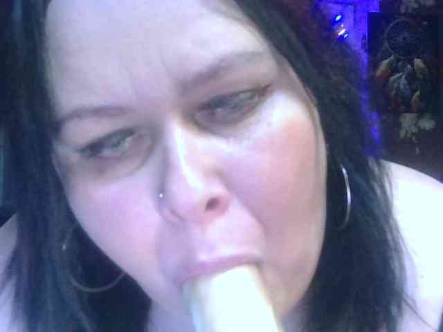 CharleeKendall webcam