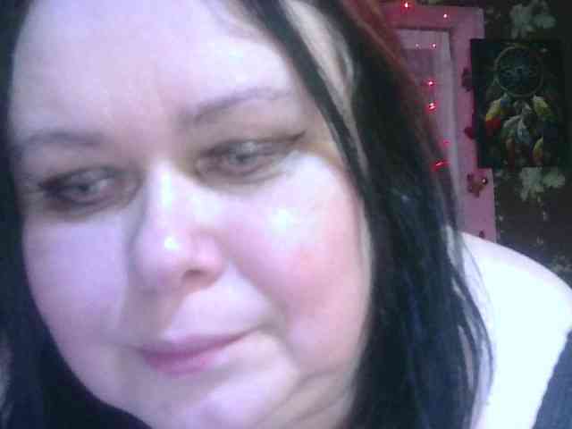 CharleeKendall webcam