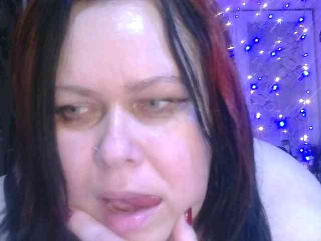 CharleeKendall webcam