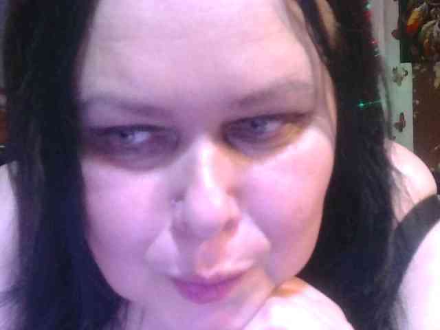 CharleeKendall webcam