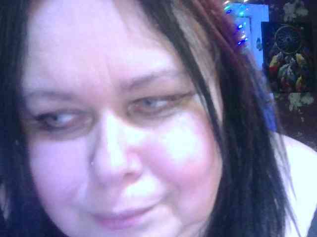 CharleeKendall webcam