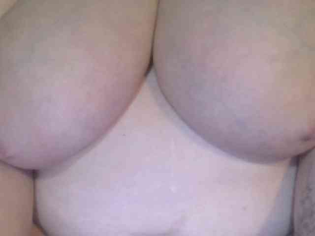 CharleeKendall webcam