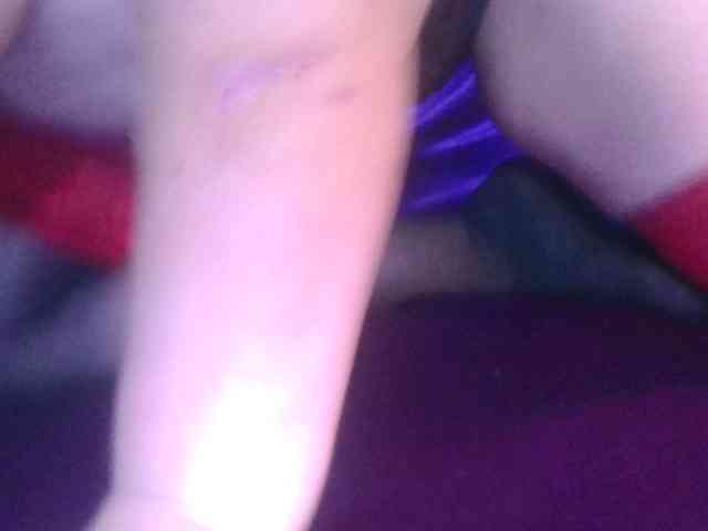 CharleeKendall webcam