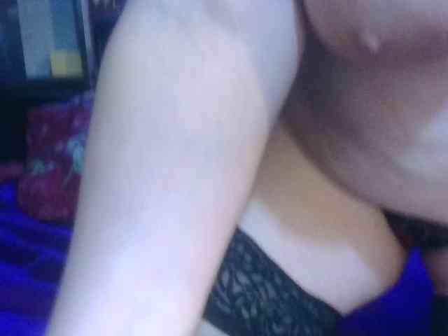 CharleeKendall webcam